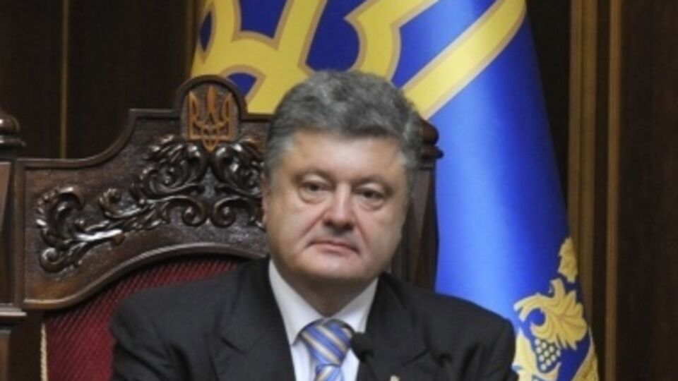 Петр Порошенко обсудил создание коридора с руководителями СБУ, МВД, Минобророны и Госслужбы по ЧС