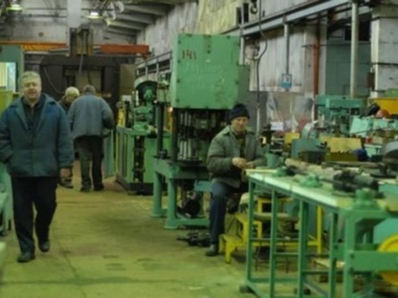 Сотрудники заявили, что возгорание произошло в неэксплуатируемом здании и опасности взрывов нет