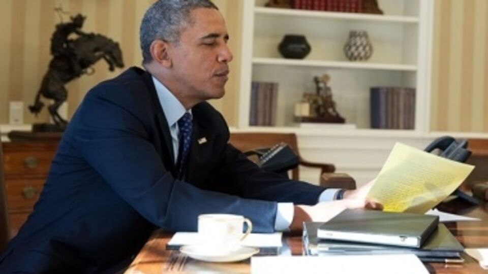 Барак Обама продлил на год действие санкций против Беларуси