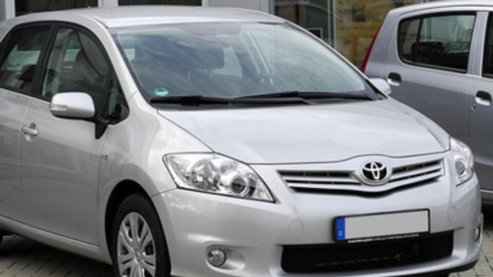 Toyota отзывает автомобили с дефектом подушки безопасности