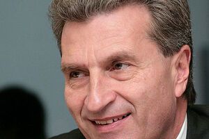 Гюнтер Эттингер: У Киева и Москвы еще есть шанс договориться