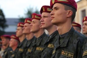 В зоне боевых действий нет солдат-срочников