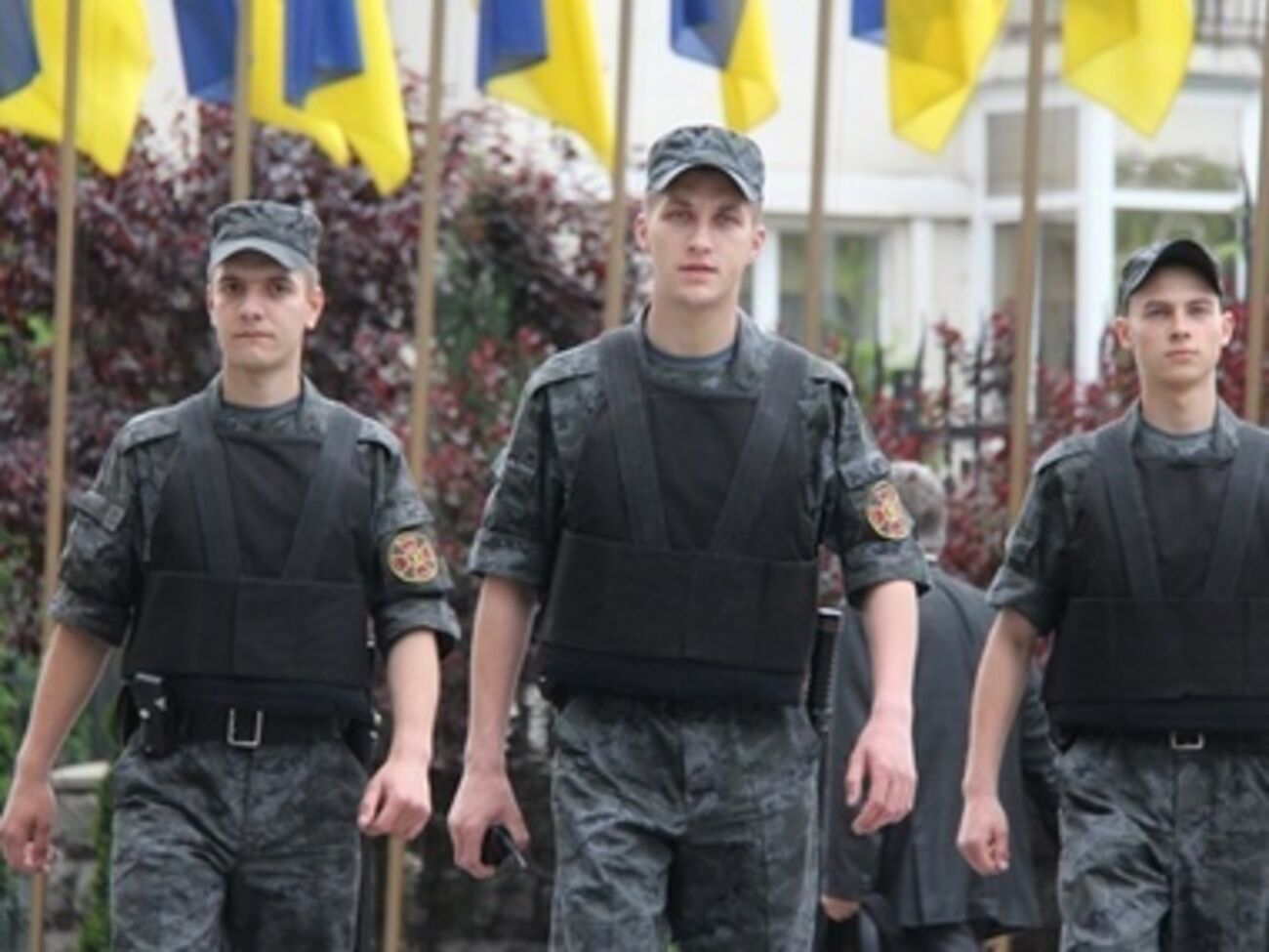 Предприниматели Житомира купили бронежилеты для солдат-земляков