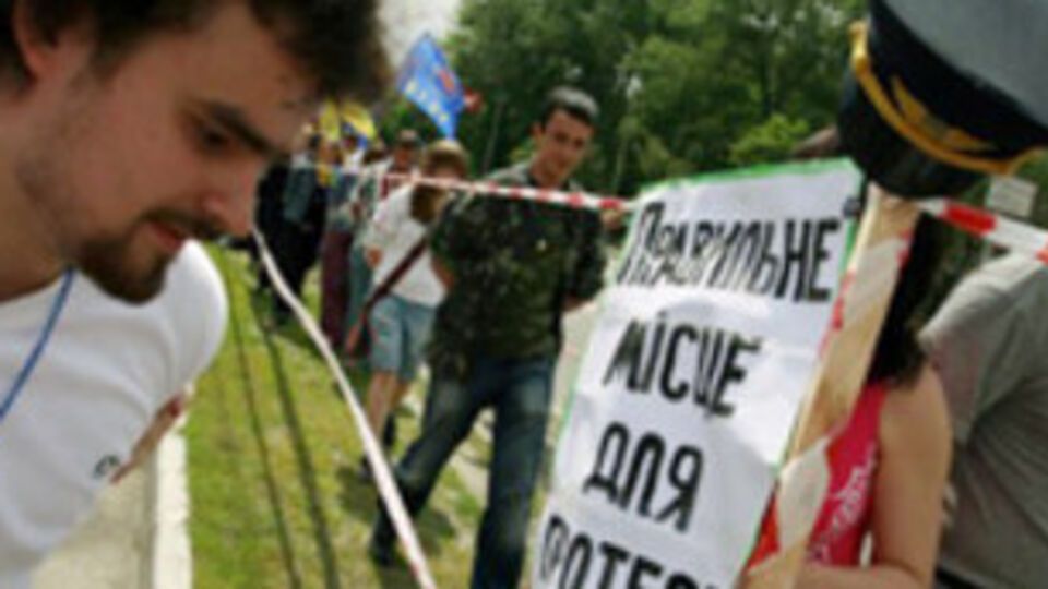 Лозинский вышел на свободу по состоянию здоровья