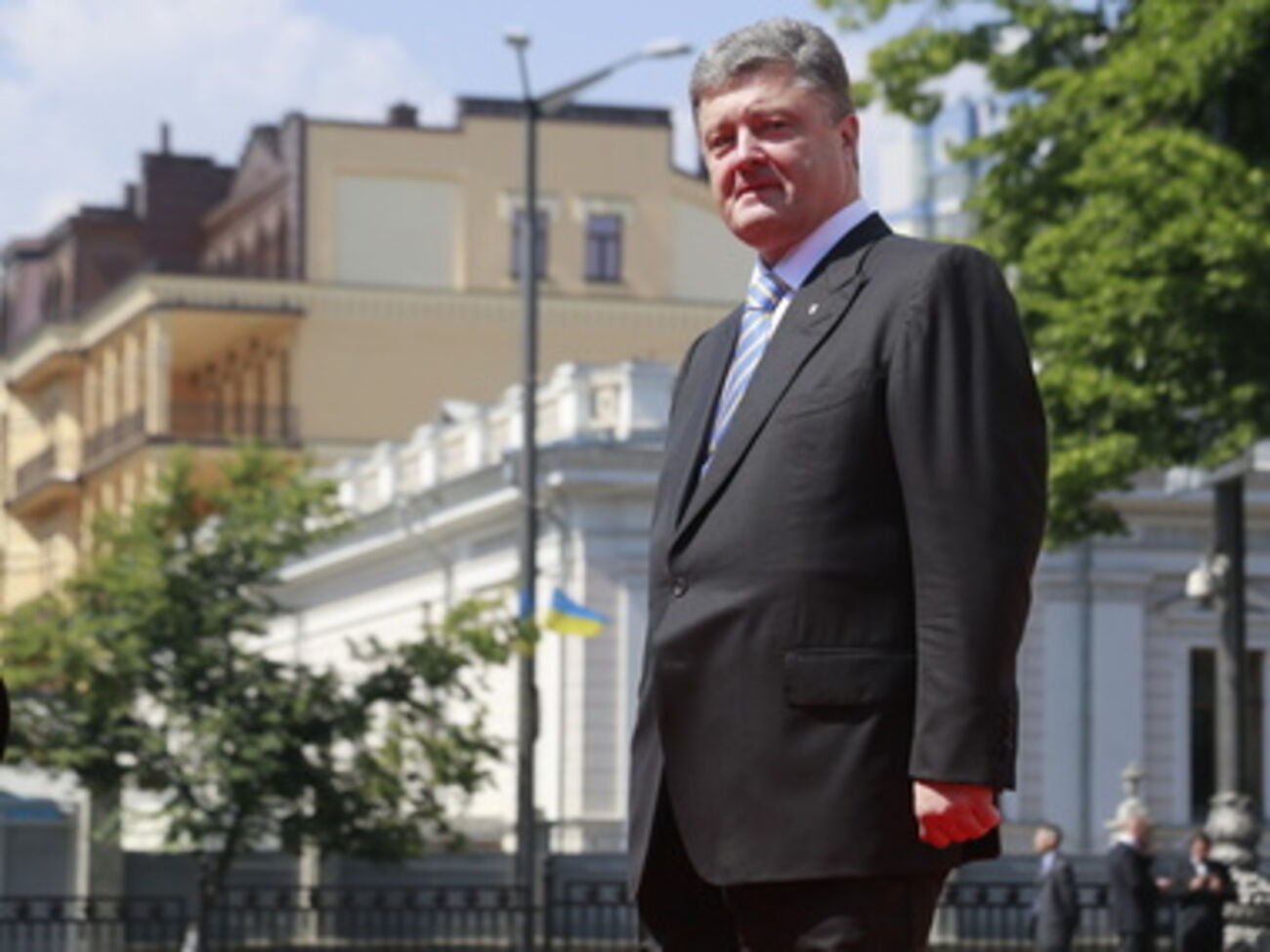 Петр Порошенко: Террористы должны сложить оружие