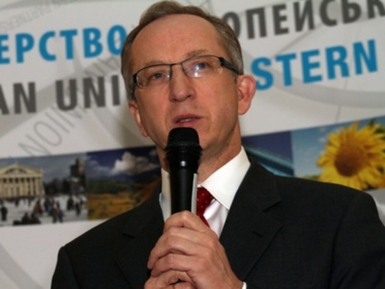 Посол ЕС в Украине Ян Томбинский