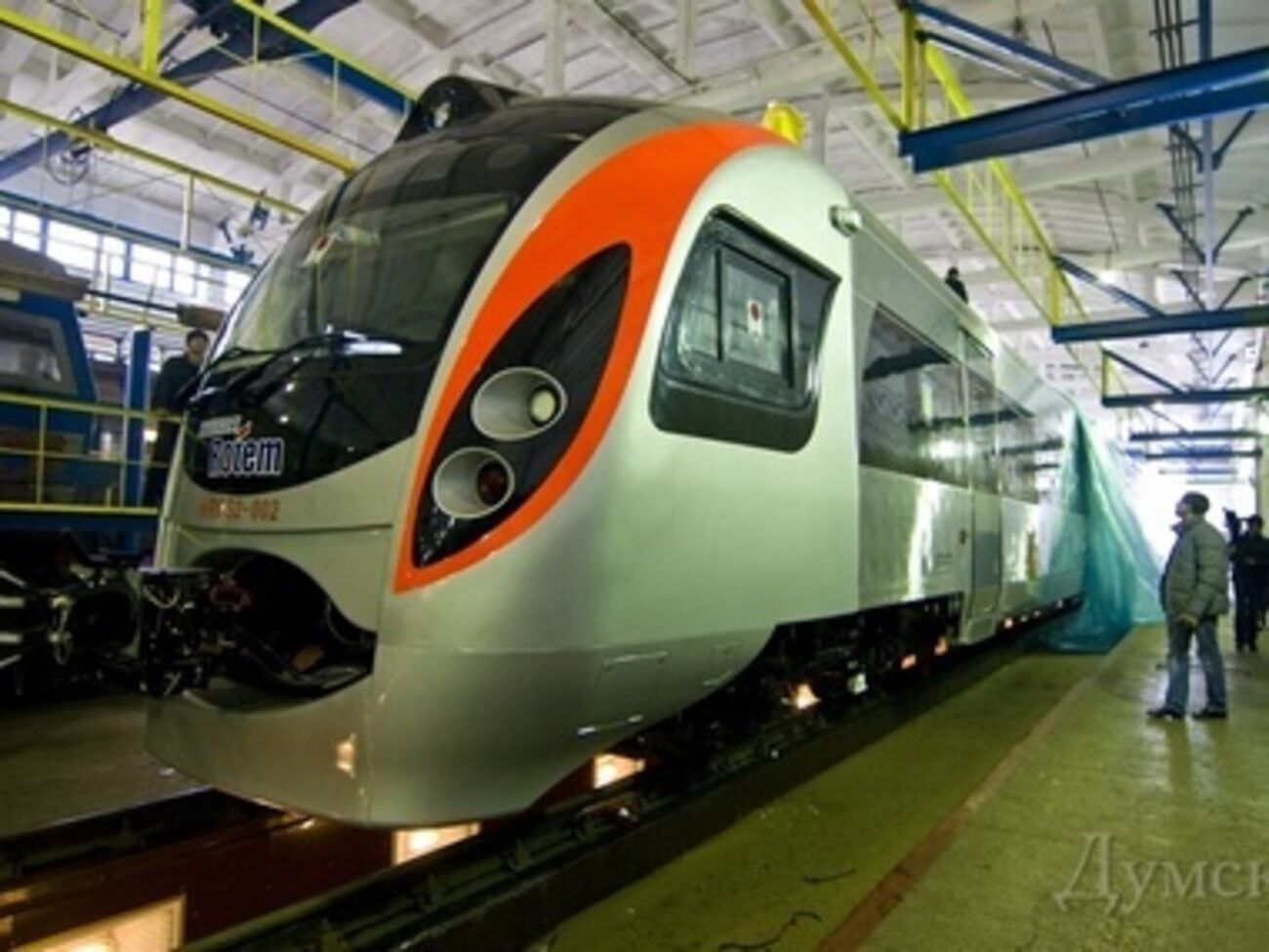 Скоростной поезд намерені запустить ближе к концу лета