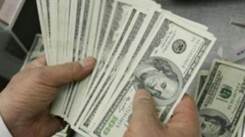 Доллар на межбанке усилился
