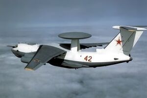 Самолет дальнего радиолокационного дозора, обнаружения и наведения А-50 состоит на вооружении ВВС России