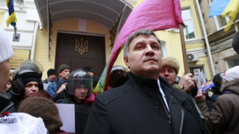 Часть колонны уничтожена украинскими силовиками, заявил Аваков