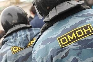 День России в Симферополе охранял ОМОН