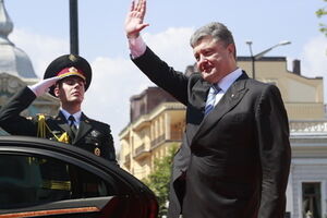 Петр Порошенко считает целесообразным перенести Донецкую облгосадминистрацию в Мариуполь