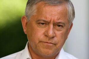 Анатолий Кинах считает идею о строительстве стены хорошей, но нереальной