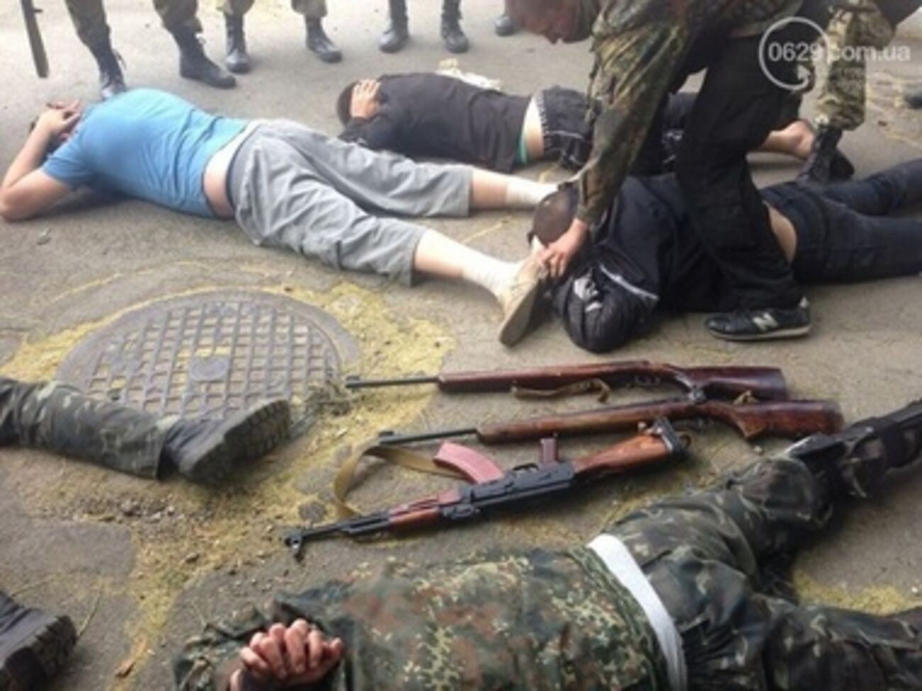В Мариуполе задержали более 30 человек