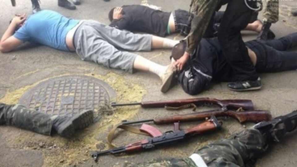 В Мариуполе задержали более 30 человек