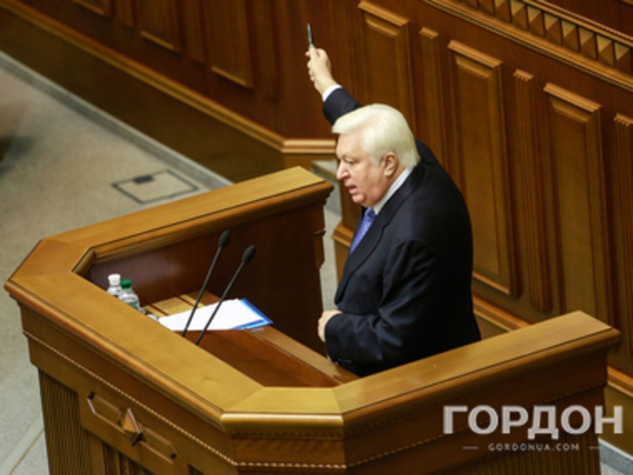 Не исключено, что Виктор Пшонка занимал должность генпрокурора Украины, имея российский паспорт