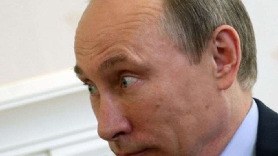 Стена для надписей, заявляют организаторы, довольно велика и места хватит всем желающим высказаться о Путине