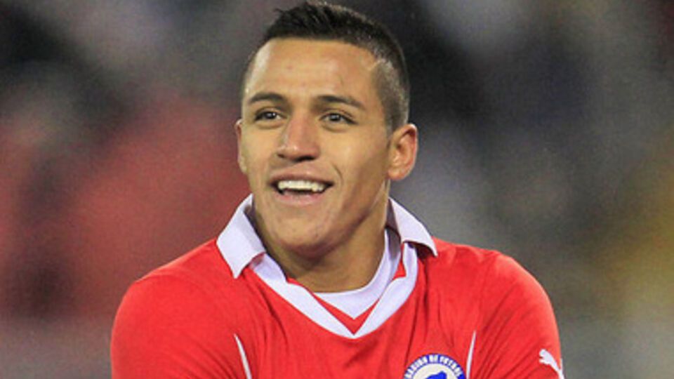 Форвард Алексис Санчес забил первый гол в ворота соперника