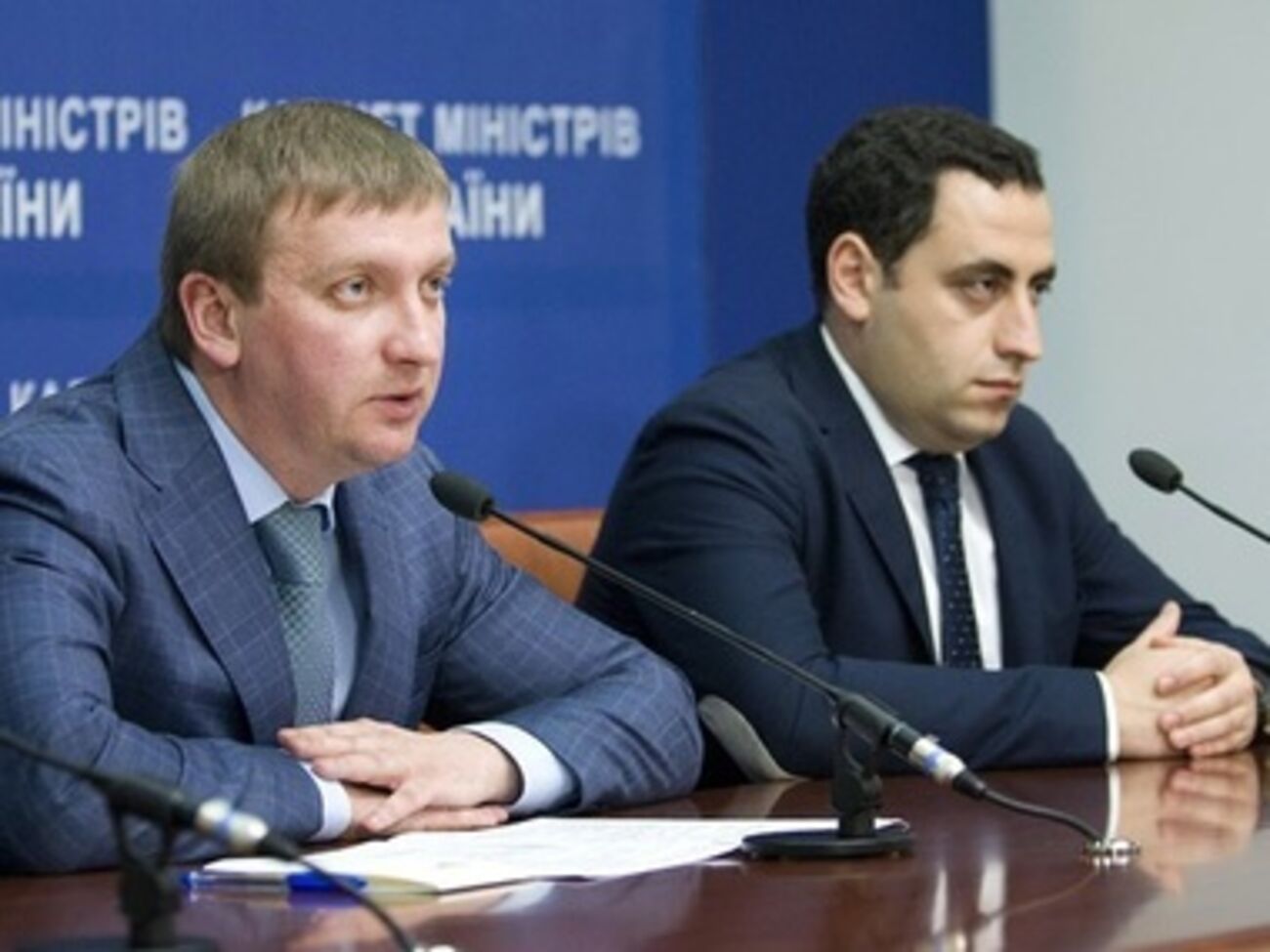 Георгий Вашадзе (справа) помогает в реформировании системы юстиции