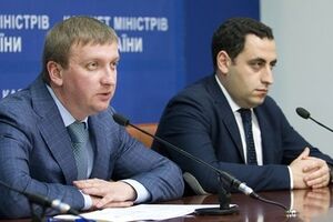 Георгий Вашадзе (справа) помогает в реформировании системы юстиции