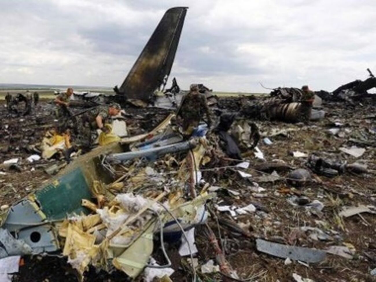 14 июня в Луганске в результате обстрела транспортного самолета погибли 49 военнослужащих