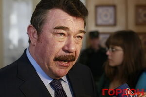 Александр Кузьмук заявил, что никакой АТО в Украине не ведется, люди продолжают гибнуть