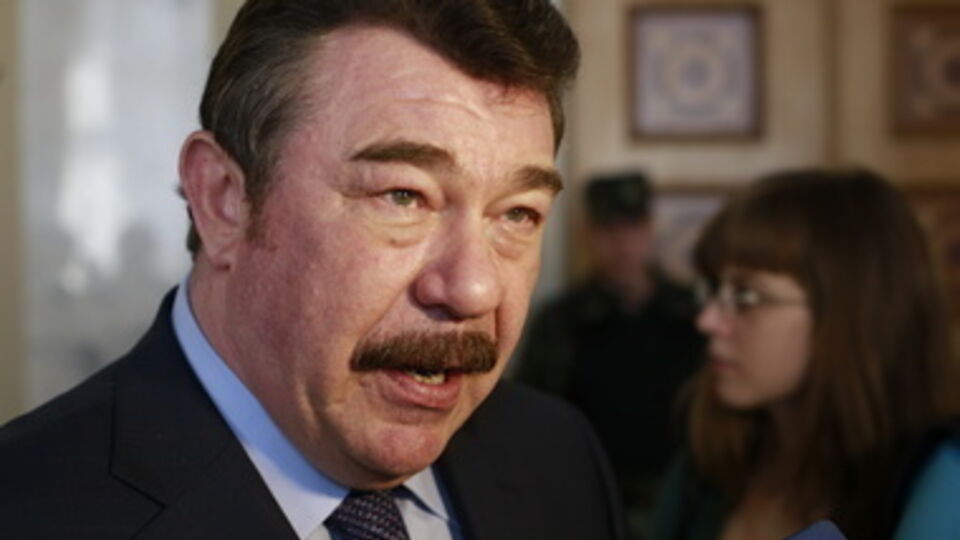 Александр Кузьмук заявил, что никакой АТО в Украине не ведется, люди продолжают гибнуть