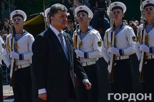 Порошенко обсудил с Олландом ситуацию на востоке Украины