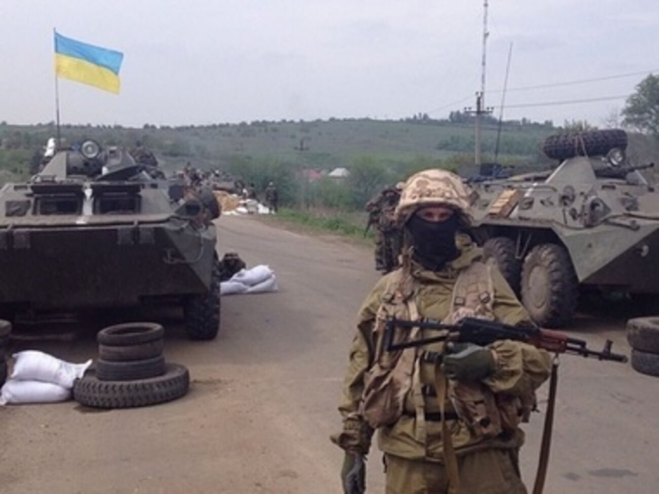 По словам&nbsp;пресс-офицера АТО Алексея Лебедя,&nbsp;особенно внимательно проверяют мужчин