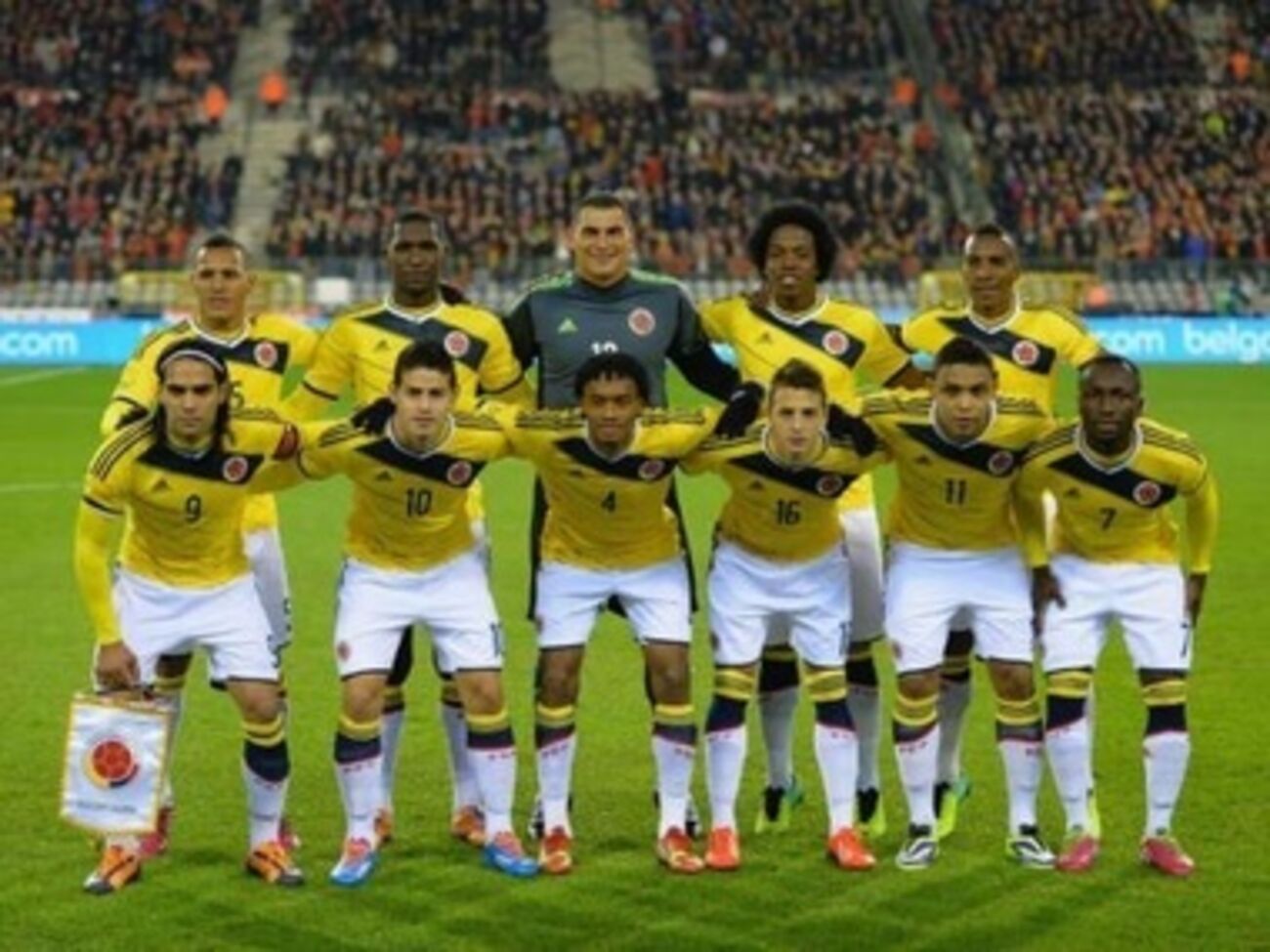 Колумбийцы стартовали на ЧМ-2014 с крупной победы