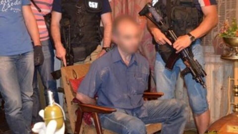 У задержанного нашли карту аэродрома, боеприпасы и гранату