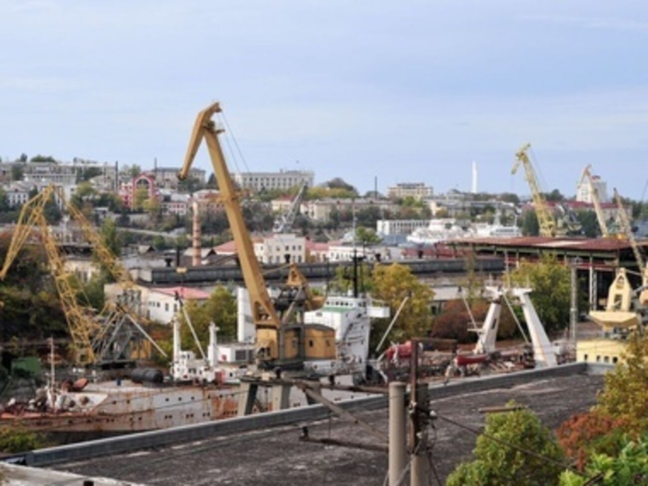 Самопровозглашенные власти Севастополя направили Порошенко письмо