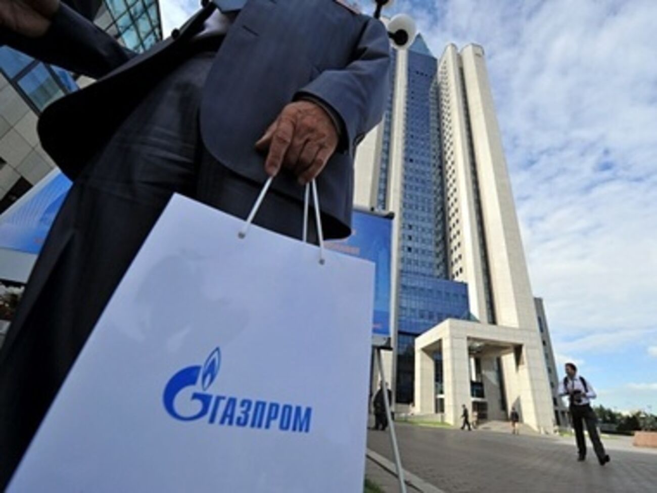 Место трехсторонних газовых переговоров от журналистов скрыли