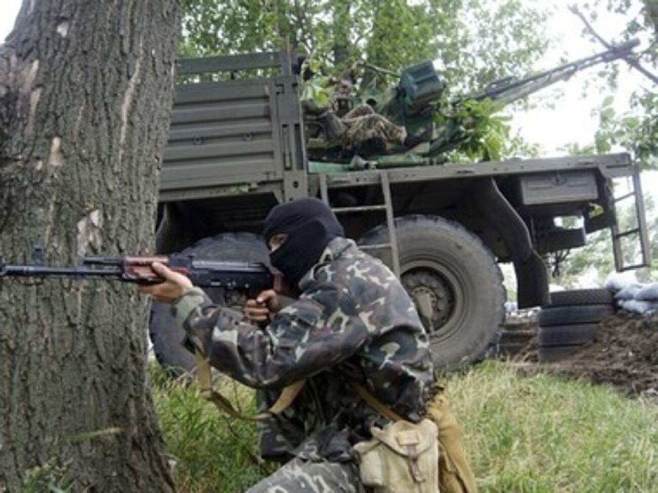 Боевики устроили артобстрел Амвросиевки