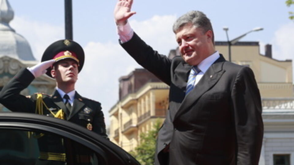 Петр Порошенко выступил за мирное урегулирование конфликта