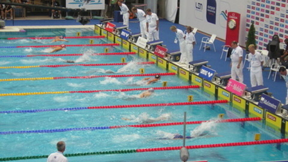 В соревнованиях участвовали команды из 17 стран