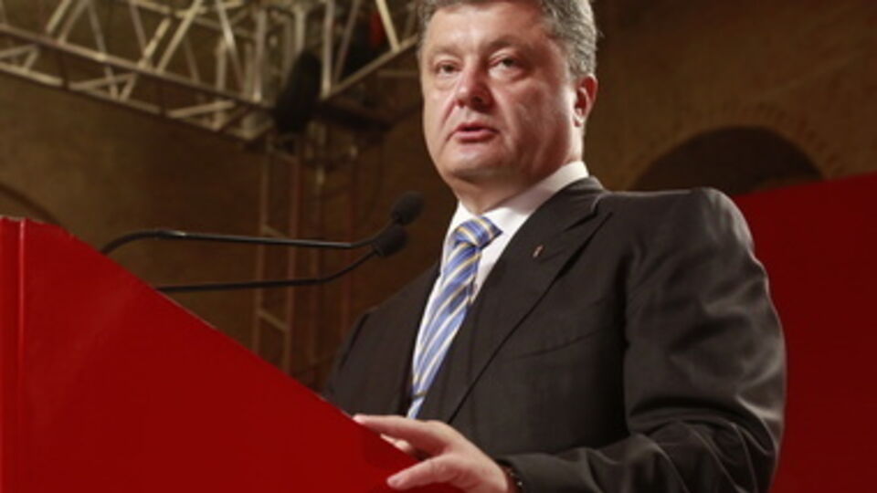 В понедельник Порошенко встретился с руководителями парламентских фракций