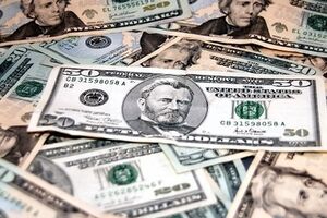 Доллар усиливает свои позиции