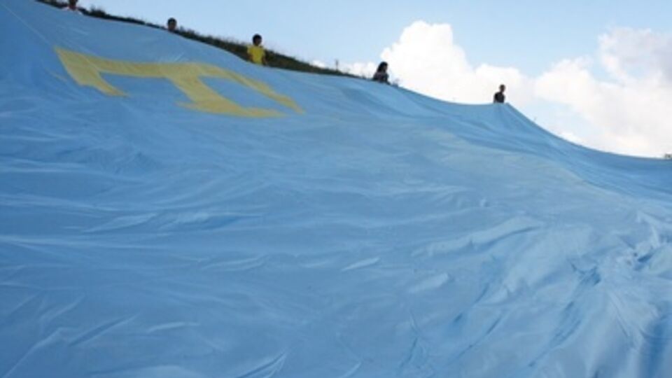 Крымским татарам предложили отпраздновать День флага подальше от центра города