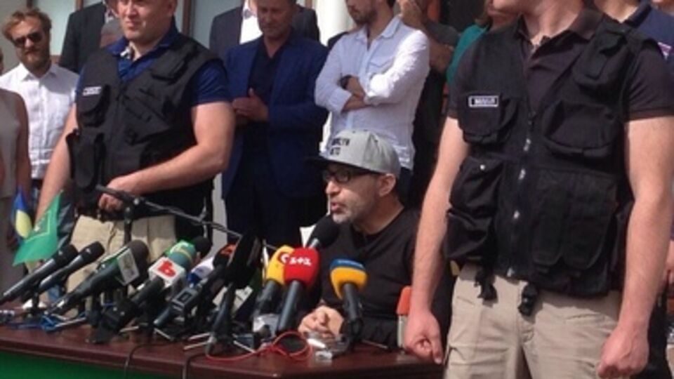 Пресс-конференция Геннадия Кернеса в харьковском аэропорту