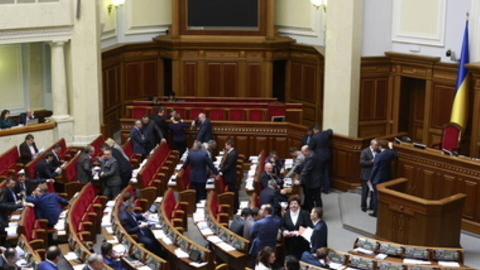 Рада почти полностью закрыла границы Украины с Россией до стабилизации ситуации на Донбассе