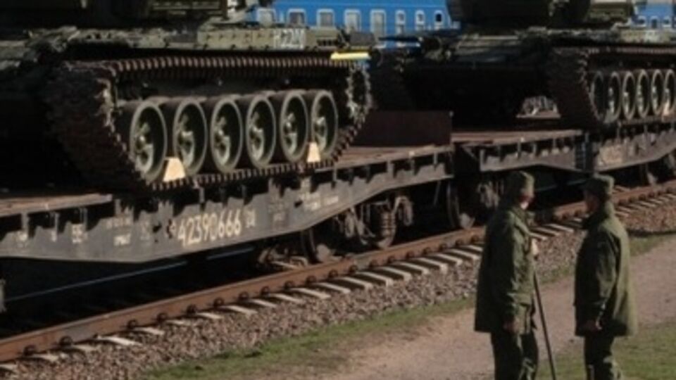 Россия стягивает военную технику к украинской границе