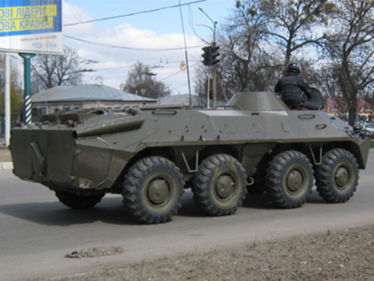 Армию усилят военной техникой