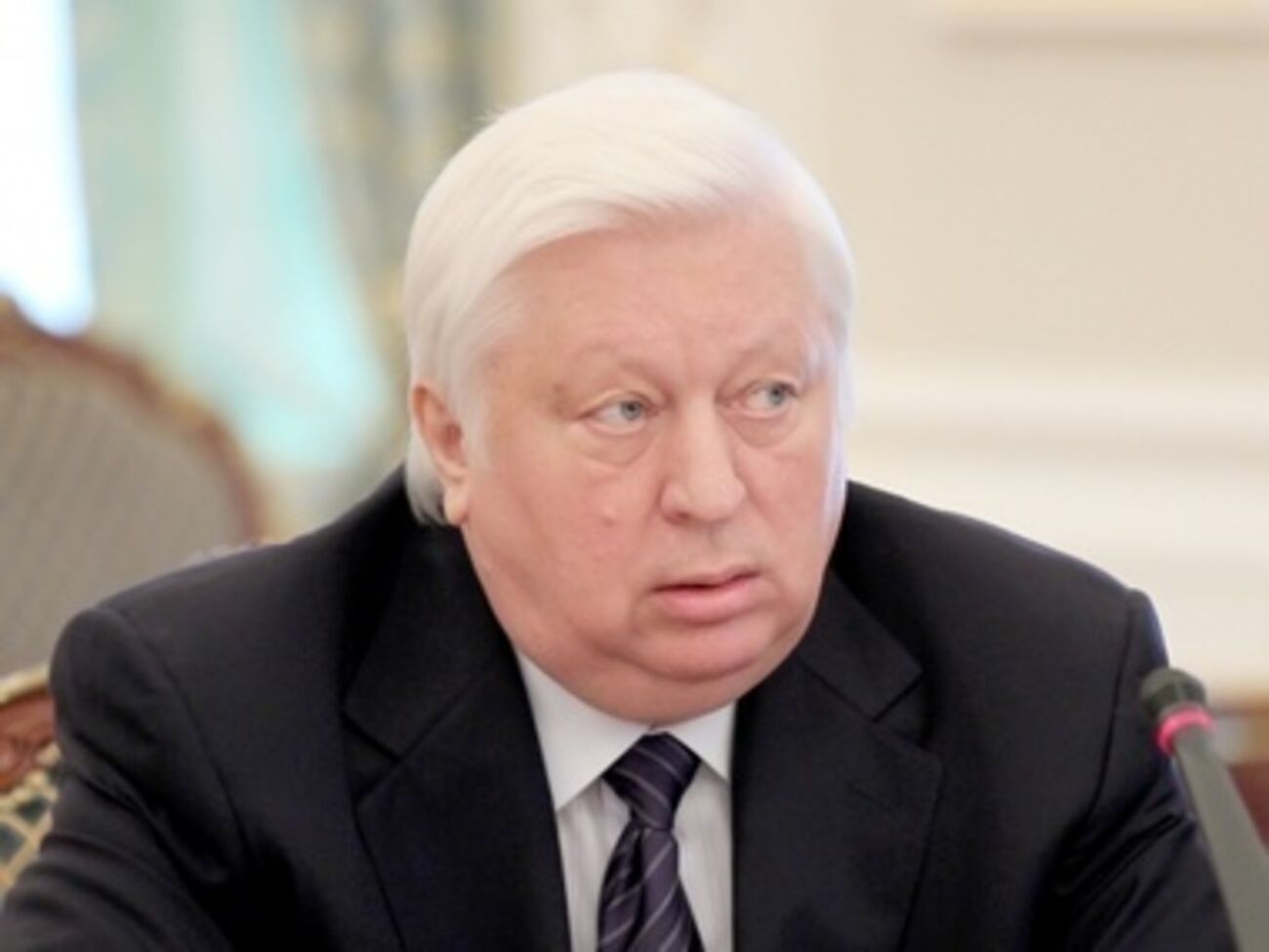 Пшонка пытается снять с себя санкции Евросоюза