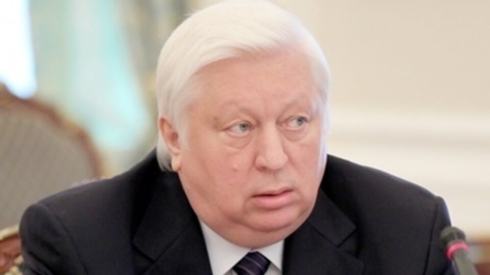 Пшонка пытается снять с себя санкции Евросоюза
