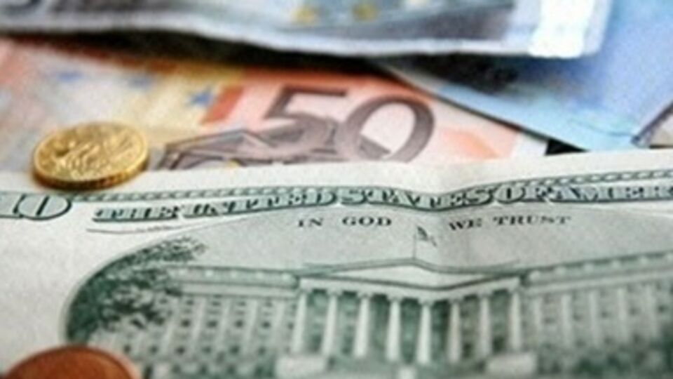 Доллар на межбанке усилился