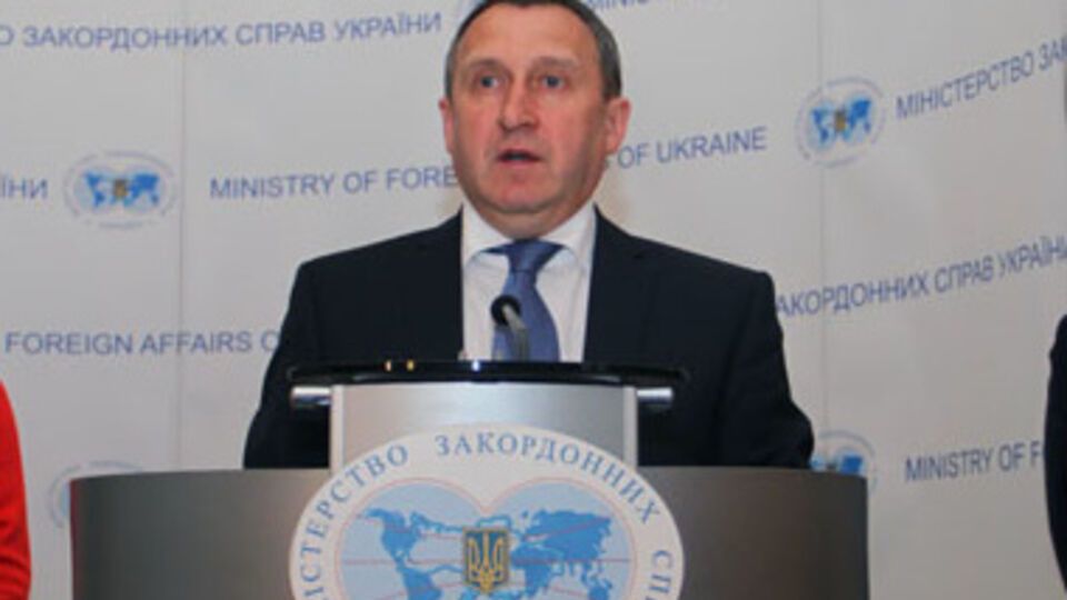 Указ про увольнение Дещицы был подан в парламент сегодня