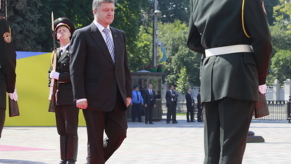 Порошенко позаботился о силах АТО