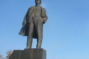 На Херсонщине повредили памятники Ленину