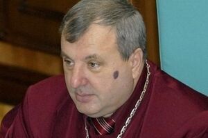Высший административный суд Украины признал незаконным увольнение Овчаренко